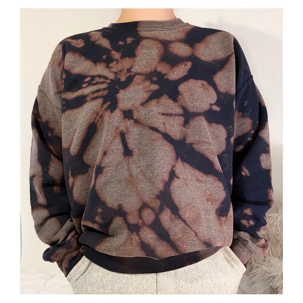 Navy Tie Dye Sweatshirt